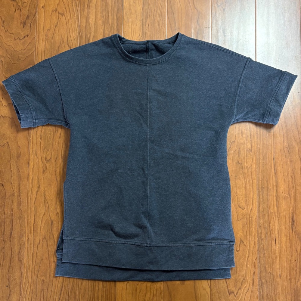 Lululemon Short Sleeve Sweatshirt Charcoal Gray Heather Center Seam Top Size 6